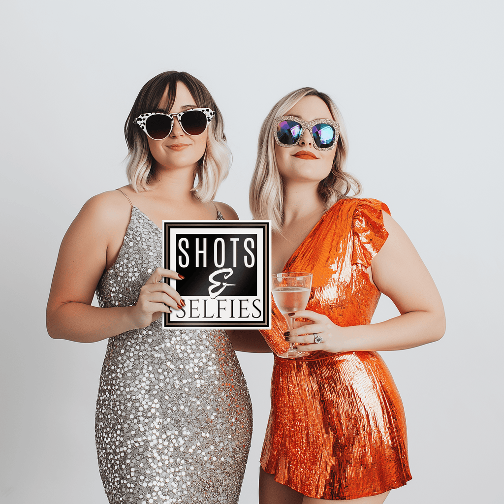Stylish New Year's Photo Booth Signs That Guests Canât Resist Posing With