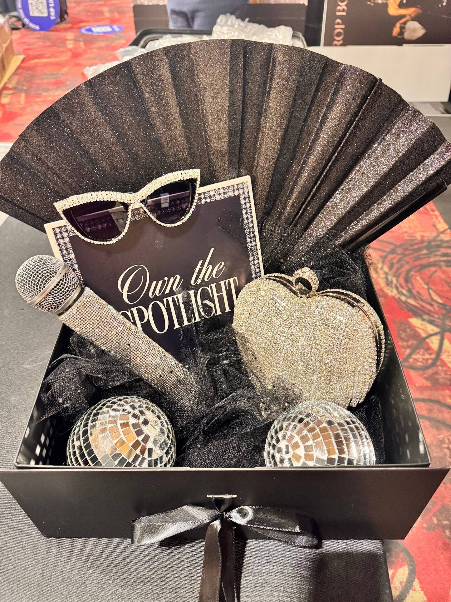 āØNew JYS Prop Box: Glam Booth Edition (Pre - order)š - JYS Photo Props