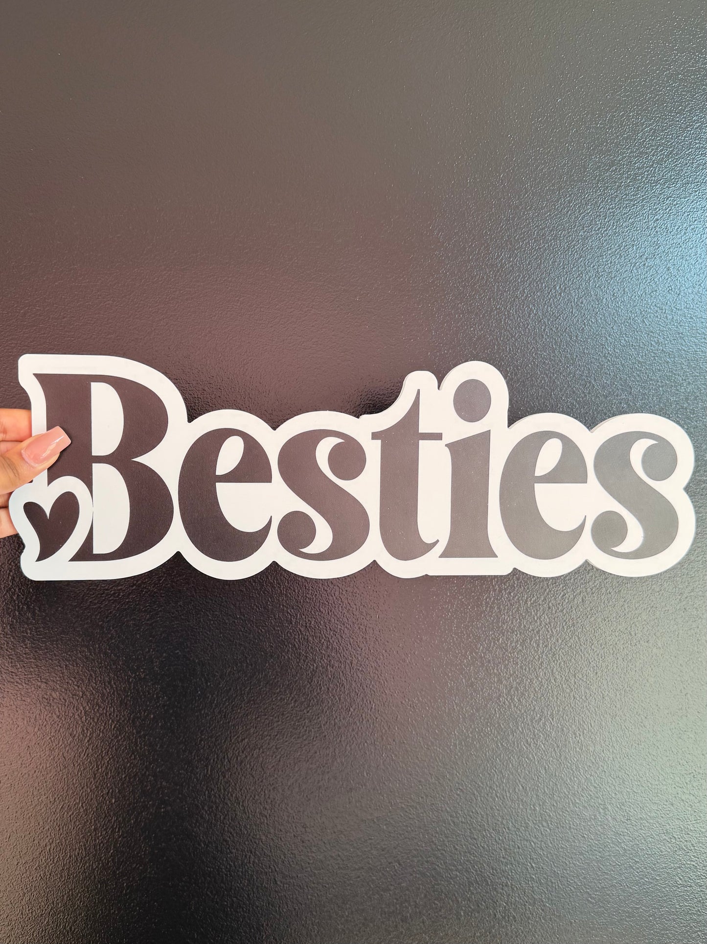 SINGLE PROP: BESTIES