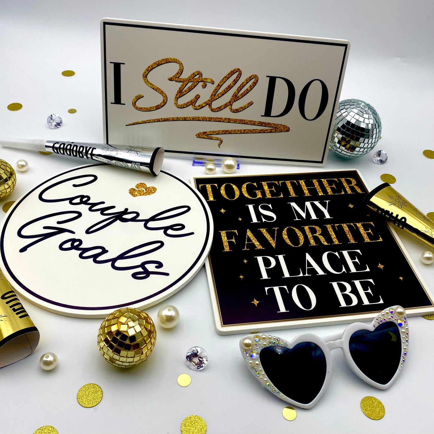 ANNIVERSARY 2 PROP SET